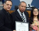 Acir Ant&atilde;o &eacute; homenageado por mais de 50 anos de atua&ccedil;&atilde;o