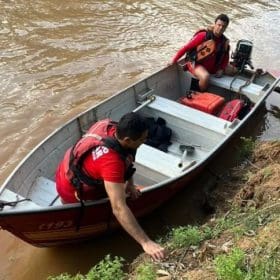 Bombeiros realizam 3º dia de buscas às crianças desaparecidas no Rio São Francisco