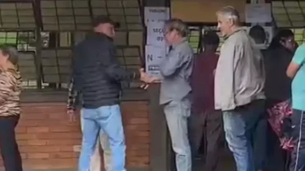 Marido de Conselheira Tutelar eleita &eacute; acusado de boca de urna em Oliveira