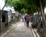 Cemit&eacute;rios de Divin&oacute;polis s&atilde;o preparados para o dia de finados