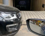 Carro estaciona em frente a garagem privativa em Divinópolis