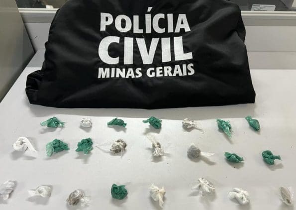 Jovem é preso com 23 buchas de maconha em Itaúna