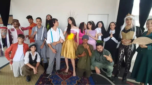 Pe&ccedil;a teatral 'Romeu e Julieta nos anos 70' ser&aacute; realizada no Gravat&aacute; dia 31 de outubro