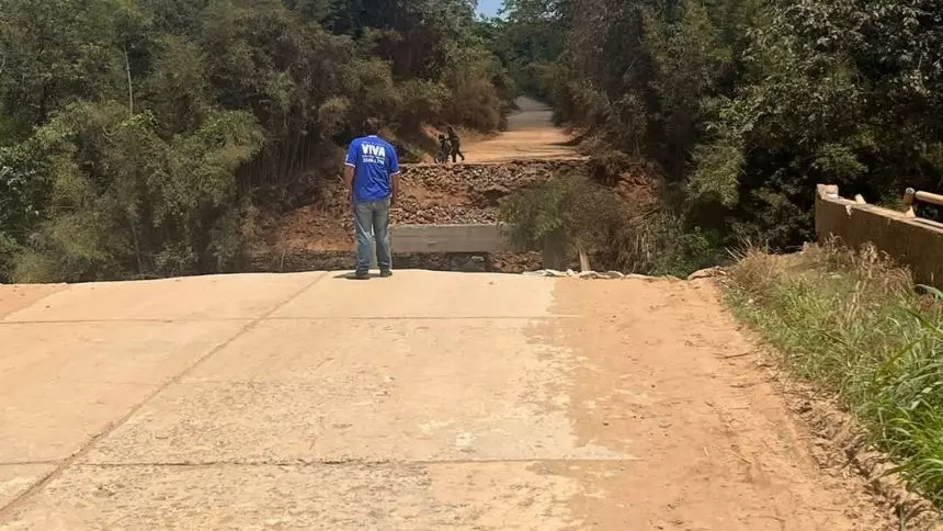 Veja vídeo: Queda de ponte que liga Igaratinga à Divinópolis