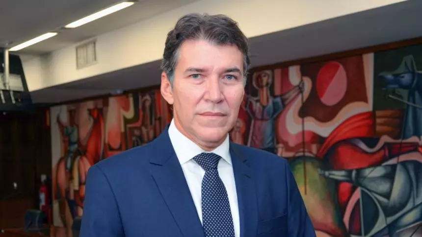 "MP investiga mais de 80 prefeitos de MG", diz procurador-geral