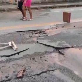 Moradores denunciam vazamento de água no bairro Campina Verde, em Divinópolis