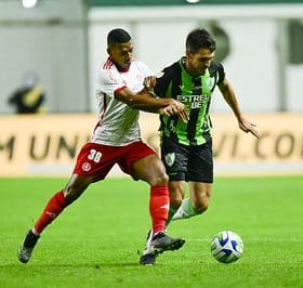 Coelho em campo para ajudara Raposa. Internacional x Am&eacute;rica