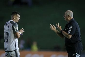 Blog do Leo Lasmar: O Galo e sua gangorra no…