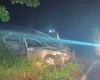 Dois homens se feriram após se envolverem em um acidente entre carros