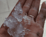 Chuva de granizo &eacute; registrada em Divin&oacute;polis