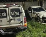 Os policiais militares do 23º BPM prenderam um suspeito de 18 anos no bairro Sagrada Família, em Divinópolis, na noite de segunda-feira (20/11), na condução de um Fiat Siena que havia sido clonado.