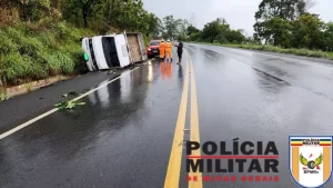 Formiga: Chuva causa acidente na BR-354 e dois ficam feridos
