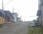 &Aacute;gua vazando em Divin&oacute;polis j&aacute; por dois dias denuncia moradores