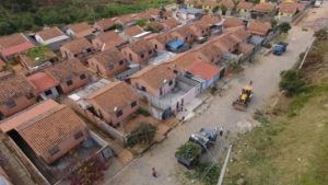 Caixa divulga balan&ccedil;o dos despejos no bairro Copacabana, em Divin&oacute;polis