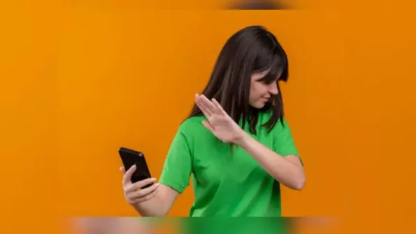Bandidos aplicam 'golpe dos nudes' por chamada de v&iacute;deo