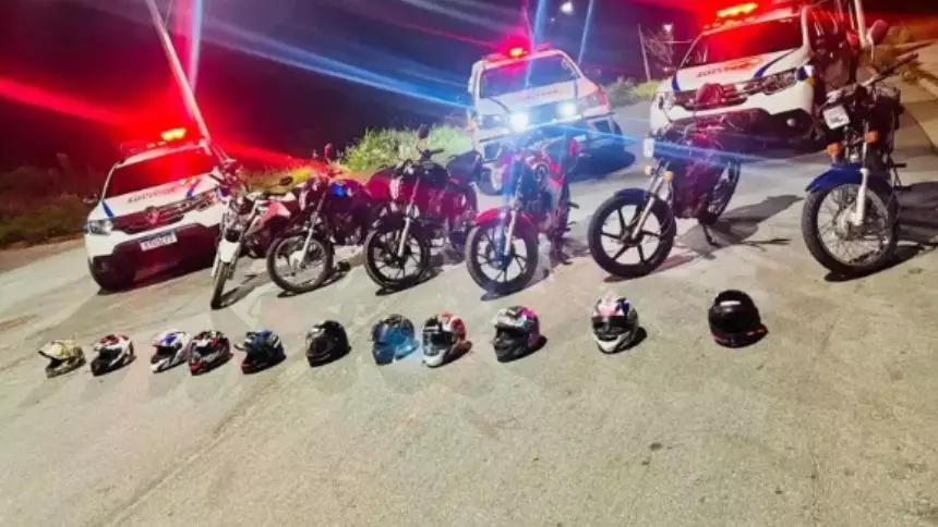 Polícia apreende motocicletas envolvidas em 'racha'
