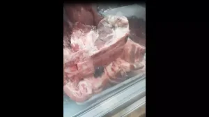 Supermercado de Divinópolis desmente vídeo de rato em açougue