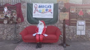 Divinópolis: Ladrão furta mala cheia de presentes em decoração natalina da Associação Amiga dos Autistas; Veja o vídeo