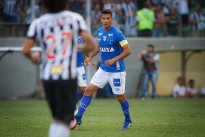 Capit&atilde;o e &iacute;dolo do Cruzeiro encerra a carreira