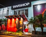 Estúdio móvel da rádio Nova Sertaneja esta ao vivo direto do Divishop.