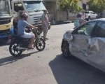 Colis&atilde;o entre carro e &ocirc;nibus &eacute; registrado no Centro de Divin&oacute;polis