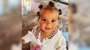 Beb&ecirc; de 1 ano morre com suspeita de maus-tratos em Papagaios; m&atilde;e e padrasto s&atilde;o presos
