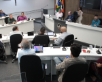 Prefeito retira plano de saneamento mas volta atr&aacute;s no dia seguinte