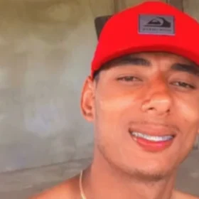 A família de Alex Junior Coelho Costa está em busca de informações sobre seu paradeiro. O rapaz está desaparecido desde o último dia 20 de dezembro.