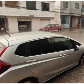 Chuva forte causa transtornos em Divinópolis