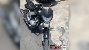 Dois irm&atilde;os se envolveram em um acidente de tr&acirc;nsito na rodovia MG-050, km 86, em Ita&uacute;na, na manh&atilde; desta sexta-feira (01). A colis&atilde;o traseira aconteceu por volta das 07h45.