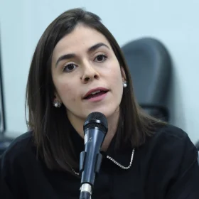A deputada Lohanna confirmou nesta terça-feira (12/12) o envio de R$ 2 milhões em emendas parlamentares para a Universidade do Estado de Minas Gerais (UEMG).