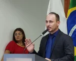 Lauro Henrique, o &ldquo;Capit&atilde;o Am&eacute;rica Solid&aacute;rio&rdquo;, toma posse como vereador na C&acirc;mara Municipal de Divin&oacute;polis