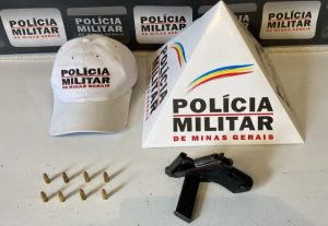Idoso &eacute; preso com arma e muni&ccedil;&otilde;es em Divin&oacute;polis