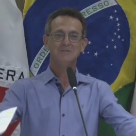 Vereador questiona assinaturas de secretário no Diário Oficial: "Afastamento de araque?"