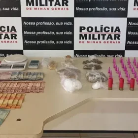 Lagoa da Prata: Jovem é preso com 100 pinos de cocaína e mais de R$1 mil