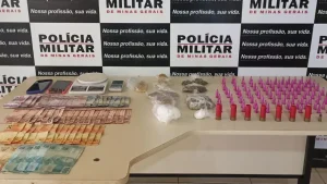 Lagoa da Prata: Jovem é preso com 100 pinos de cocaína e mais de R$1 mil