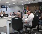 Projeto que cria cargos sem concursos n&atilde;o &eacute; s&oacute; para engenheiros, como diz prefeito