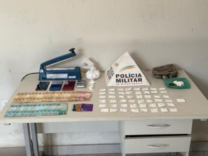 Formiga: Casal &eacute; preso com grande quantidade de drogas