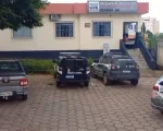 Mãe de rapaz que confessou ter matado o pai em Oliveira é presa