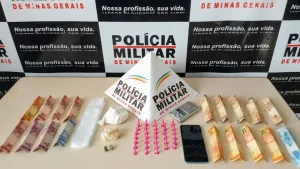 Homem é preso com 33 pinos de cocaína e dinheiro durante operação em Santo Antônio do Monte