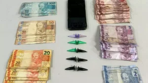 Homem com 6 passagens policiais é preso com drogas em Nova Serrana