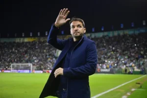 T&eacute;cnico do Cruzeiro anuncia atacante.