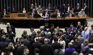 Congresso derruba veto &agrave; desonera&ccedil;&atilde;o da folha de pagamento