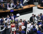 Congresso derruba veto de Lula e mant&eacute;m marco temporal ind&iacute;gena