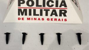 Motorista embriagado &eacute; preso com coca&iacute;na em Divin&oacute;polis