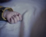 Bebê vítima da madrasta deixa CTI; Conselho Tutelar observa situação das outras crianças da família