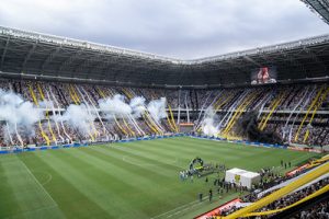 Atlético se apresenta com o melhor trio dos últimos brasileirões.