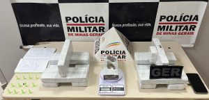 Dupla &eacute; presa por tr&aacute;fico de drogas em Nova Serrana