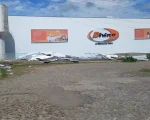 Entrevista: Parte da estrutura da Divine Vidros &eacute; afetada pela forte chuva em Divin&oacute;polis