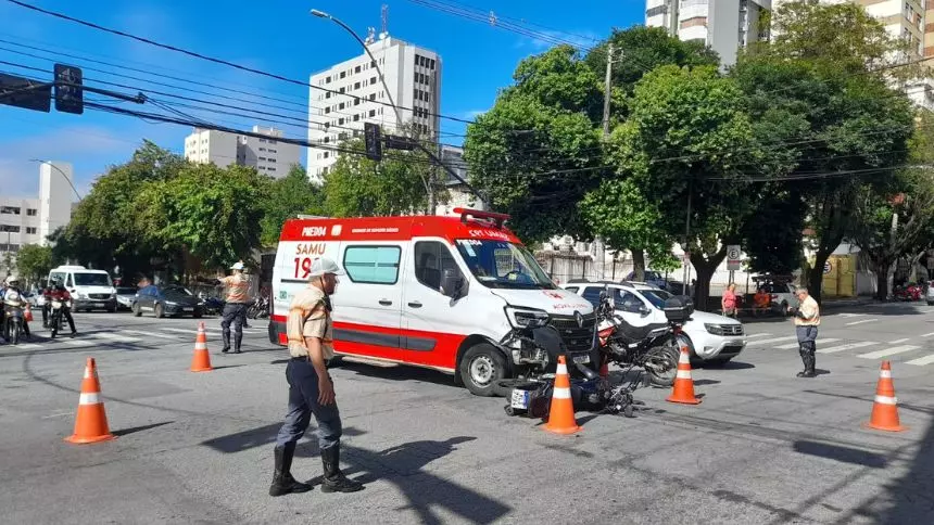 CIS-URG presta assistência ao motociclista vítima de acidente no Centro; sindicância será aberta para apurar causas